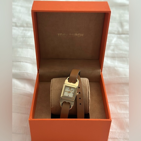 Tory Burch Double T Link Women's Watch w/ a Reversible Leather Strap Wrap Design - Picture 2 of 11